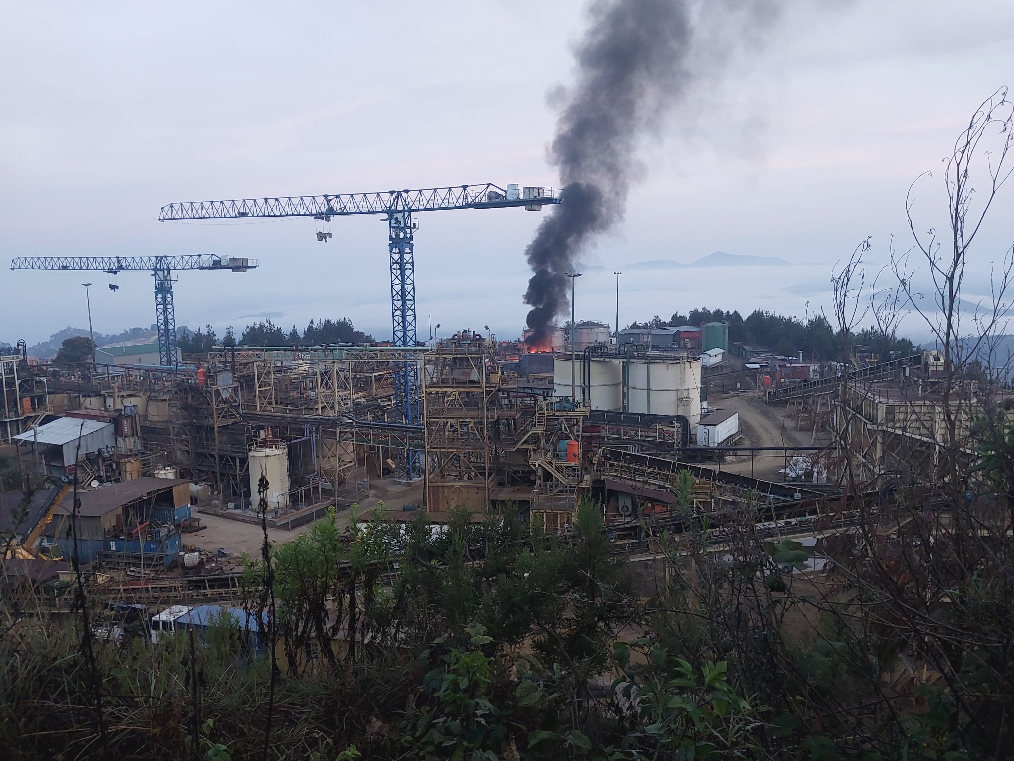 RDC : Une frappe de drone des FARDC cible la mine d’or de Twangiza, causant des dégâts matériels importants RDC : Une frappe de drone des FARDC cible la mine d’or de Twangiza, causant des dégâts matériels importants